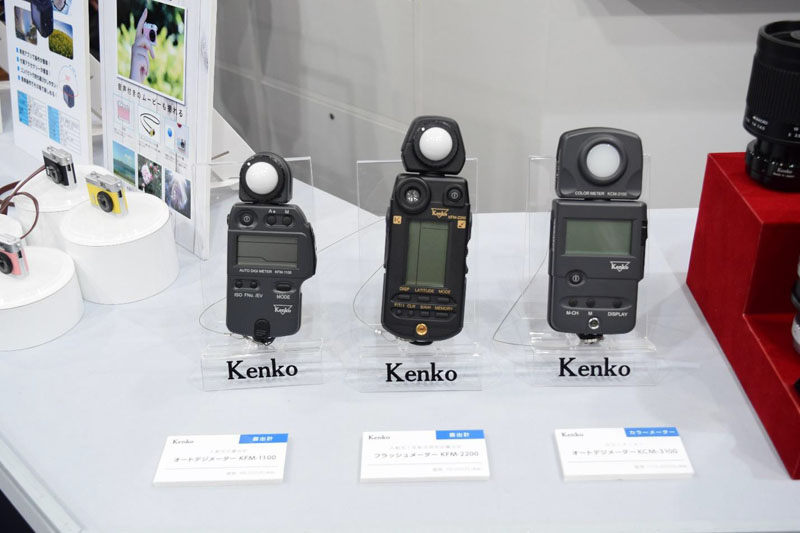 And the corner was completed with Kenko Flash Meters and Kenko Color Meter, two indispensable allies to select the best exposure values during your shooting sections.